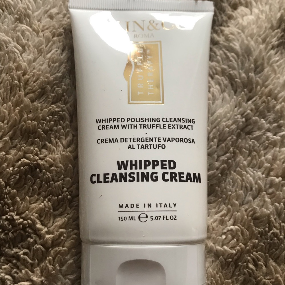 *Brand New* Skin & Co - Whipped Cleansing Cream